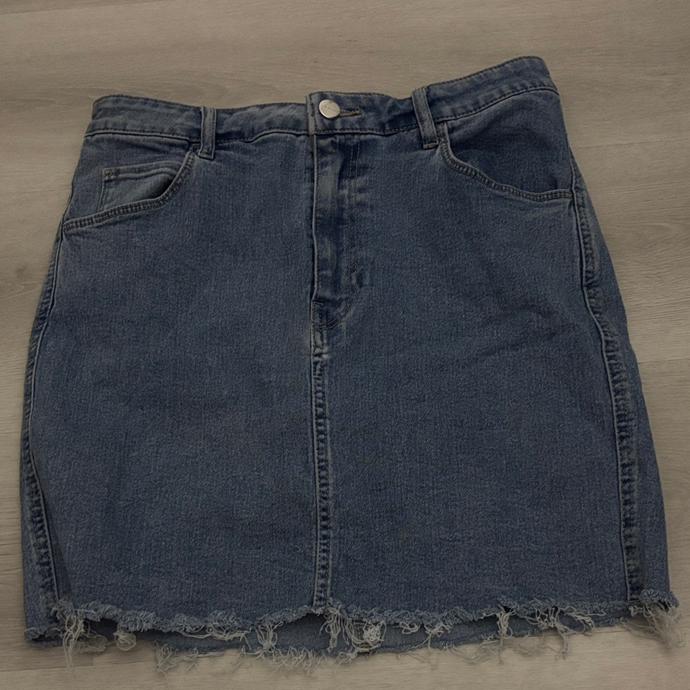 Denim Frayed Hem Skirt